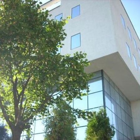 Hotel Aldi Cagllavice Bagian luar foto