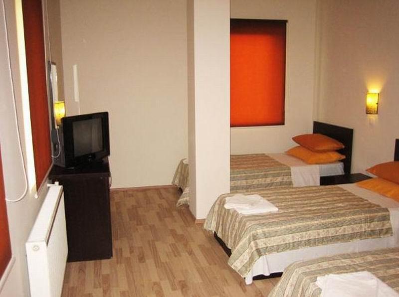 Hotel Aldi Cagllavice Bagian luar foto